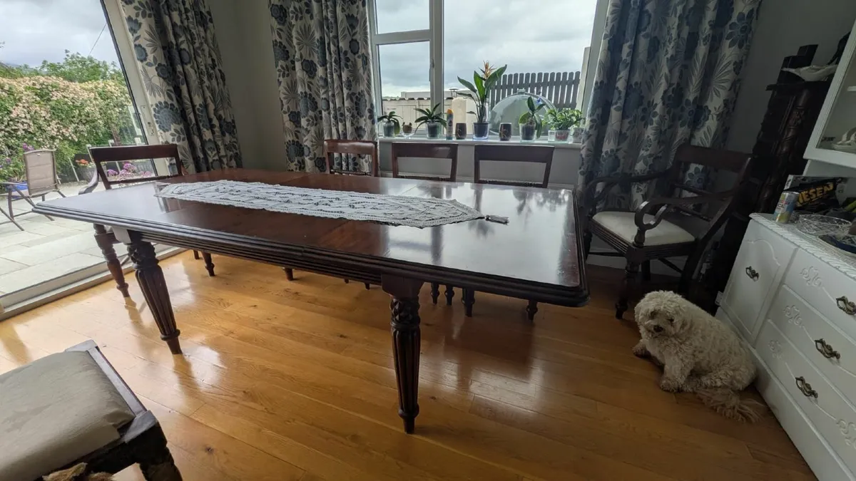 Table and Chairs - Image 1