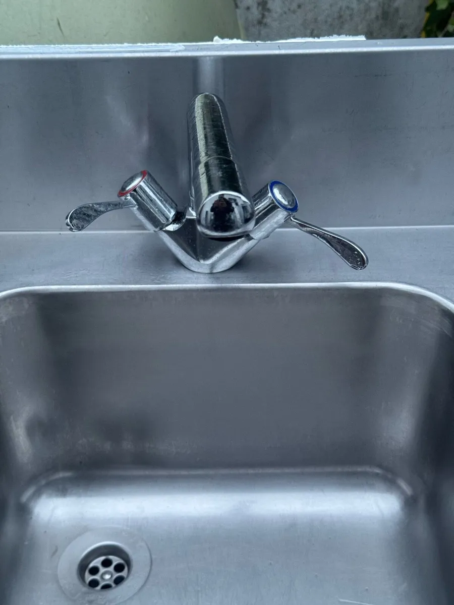 Single sink - Image 2