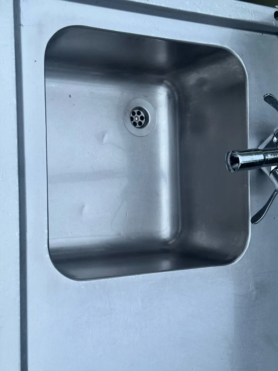 Single sink - Image 3