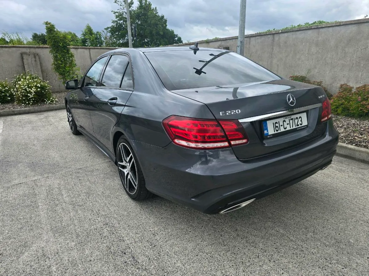 Mercedes E220 Amg - Image 4