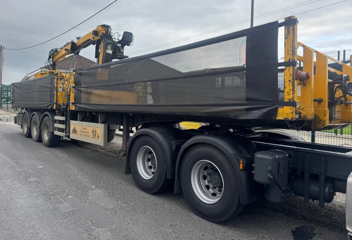 Montracon flat block crane - Image 1