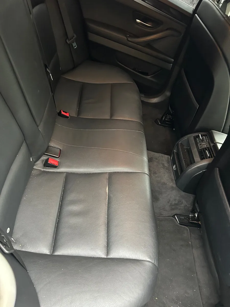 2011 BMW 5-Series automatic black leather - Image 2