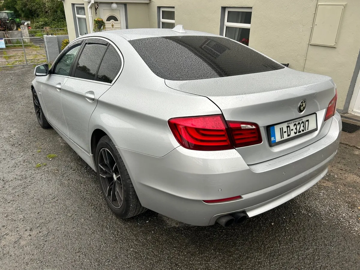 2011 BMW 5-Series automatic black leather - Image 1