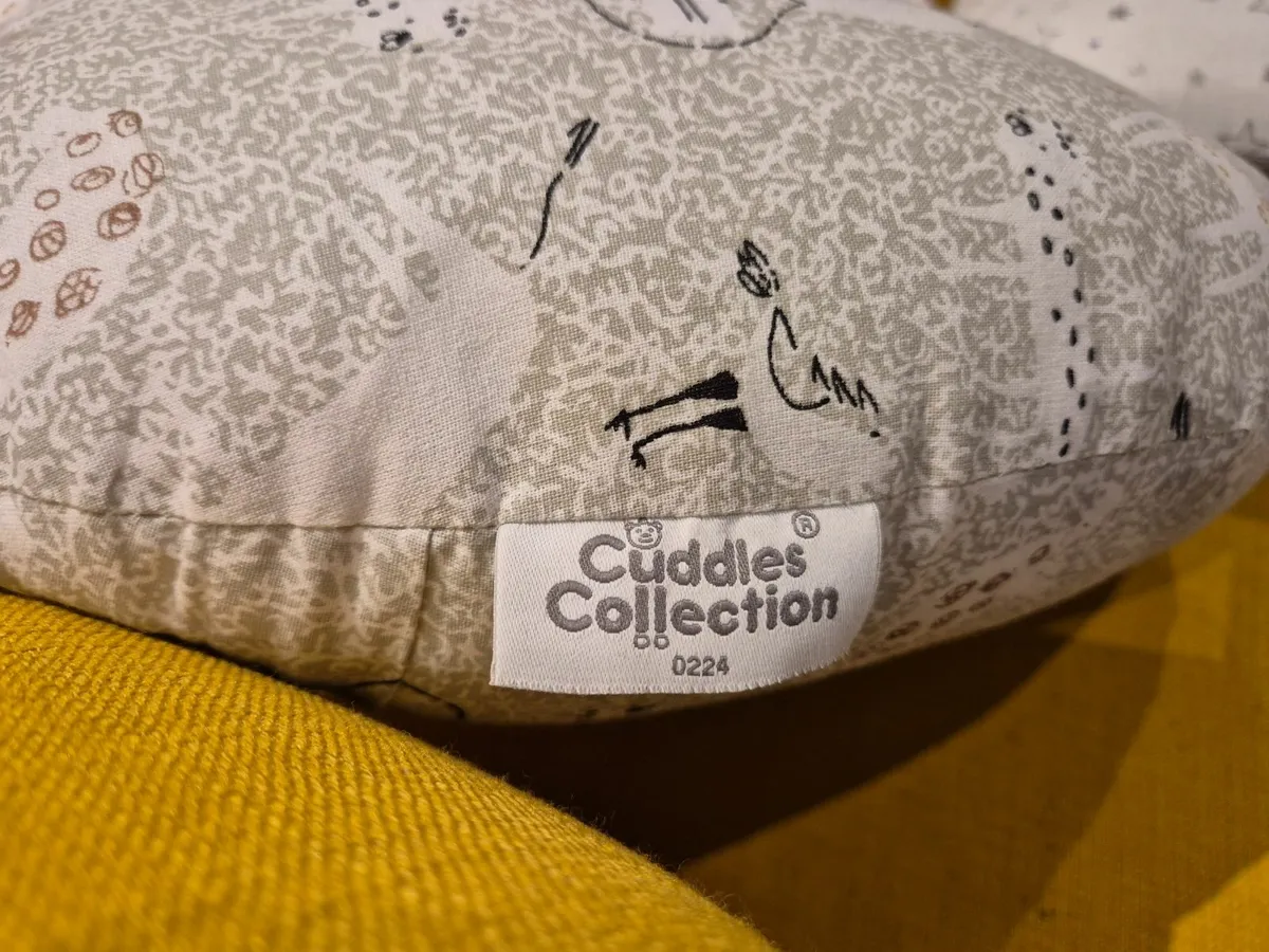 Cuddles collection breastfeeding support - Image 2