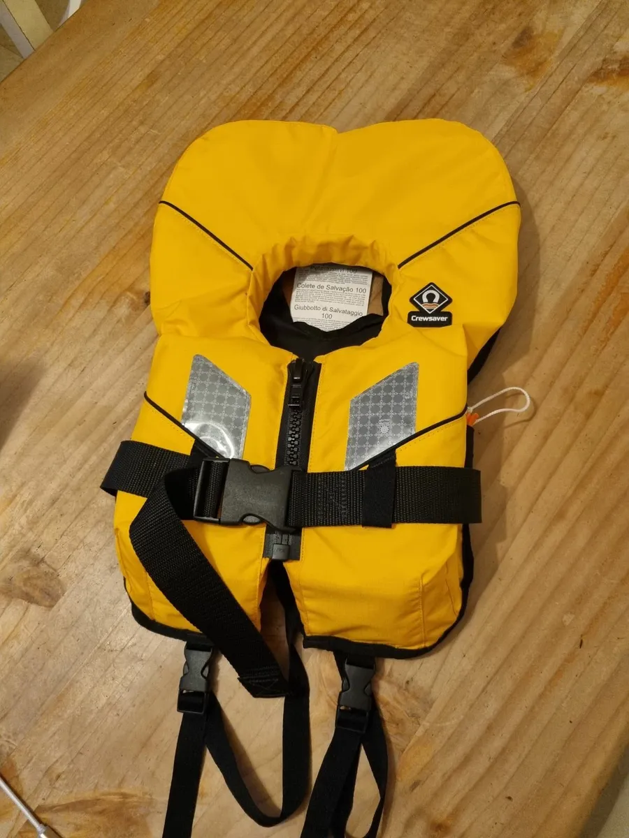 Kids Bouyancy Aid - Crewsaver Spiral 100 - Image 1