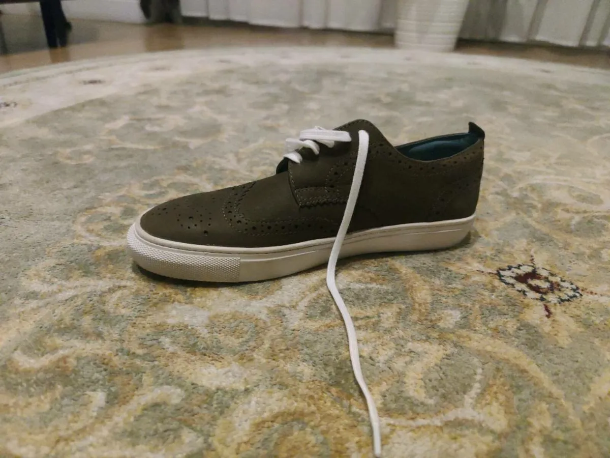 Shoes - Image 3