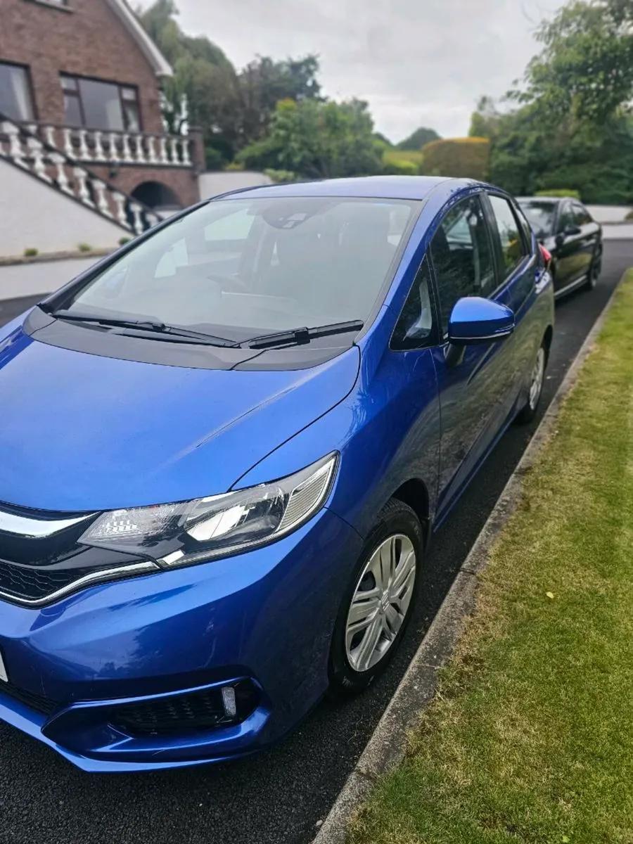2018 honda jazz - Image 4
