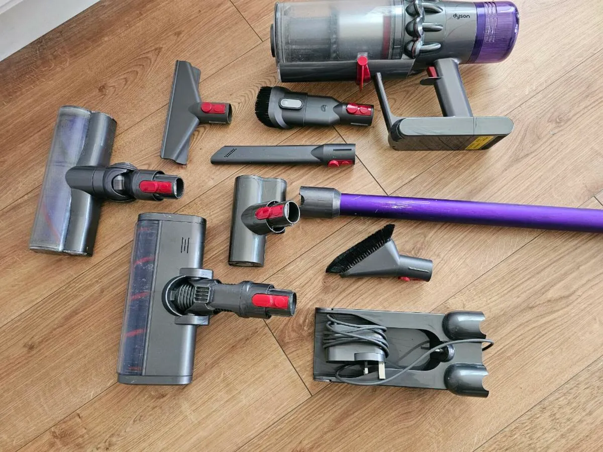 Dyson V11 animal, Excellent condition - Image 2
