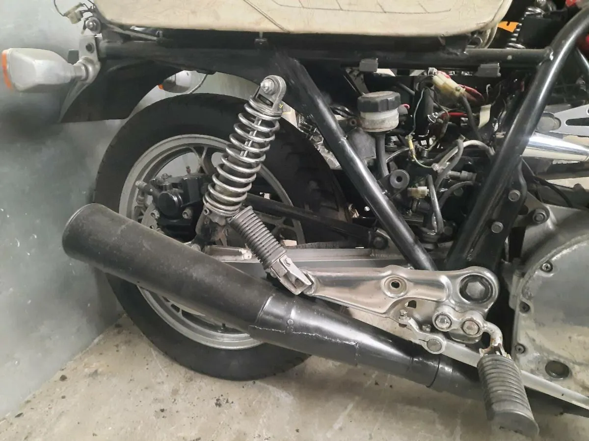 Suzuki gsx 750 project - Image 4