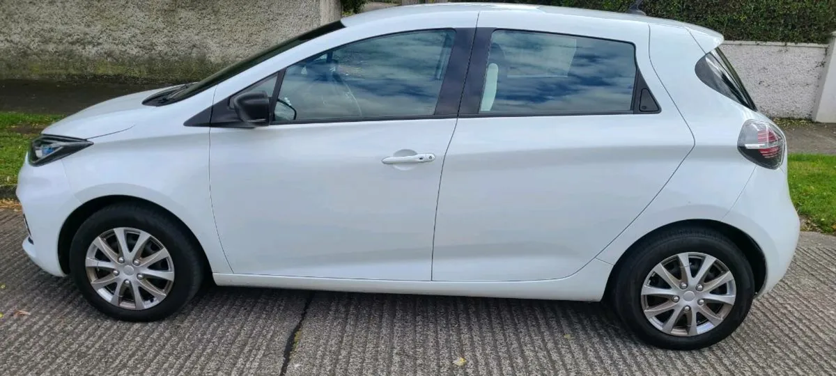 Renault Zoe Electric AUTOMATIC - Image 2