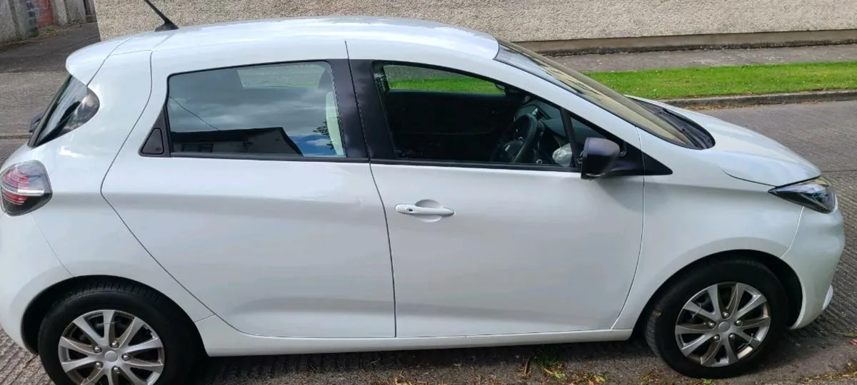 Renault Zoe Electric AUTOMATIC - Image 4