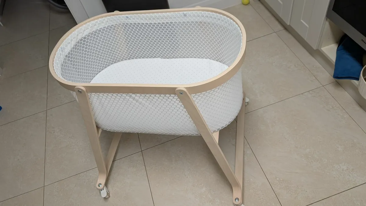 Bassinet on wheels - Image 4