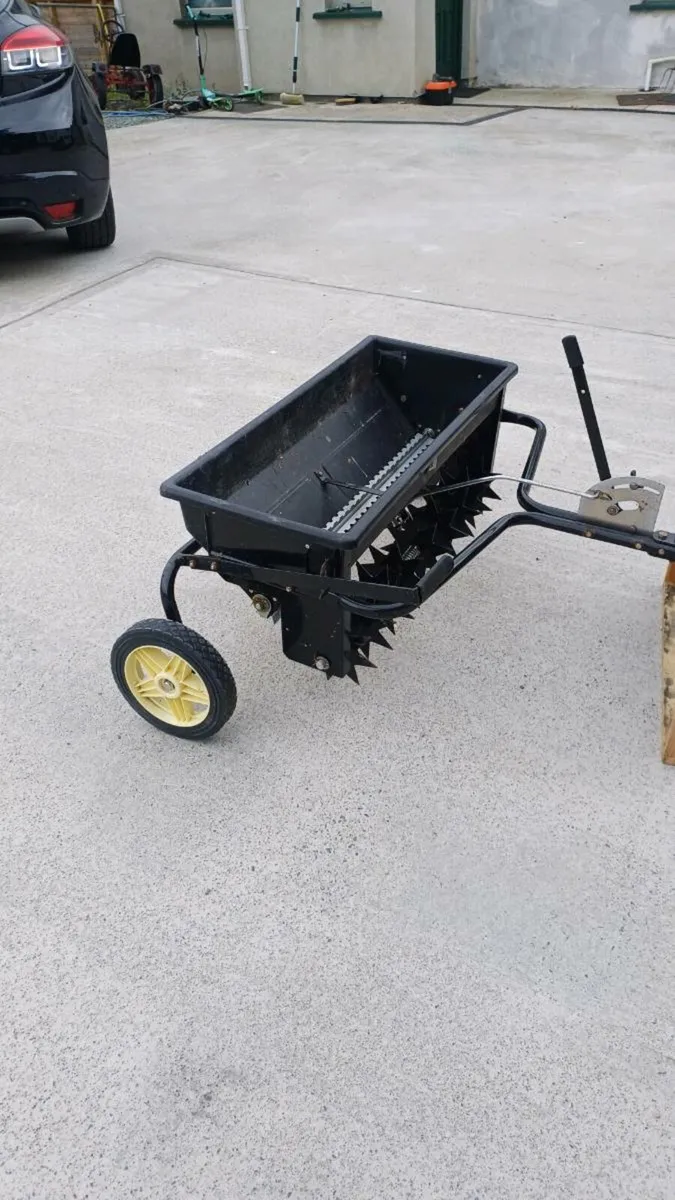 Seed spreader - Image 1