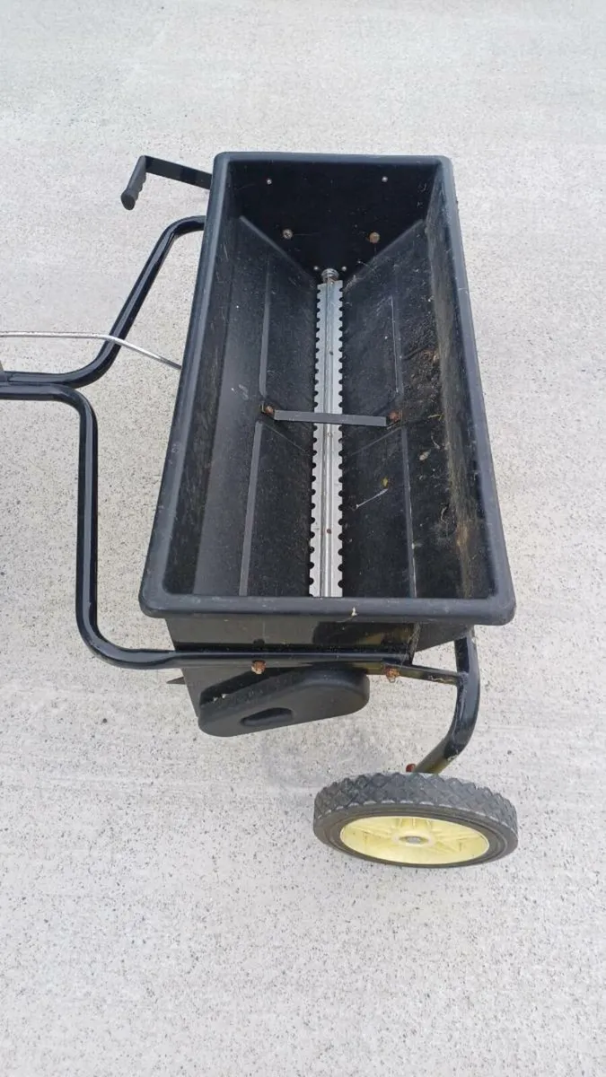 Seed spreader - Image 2