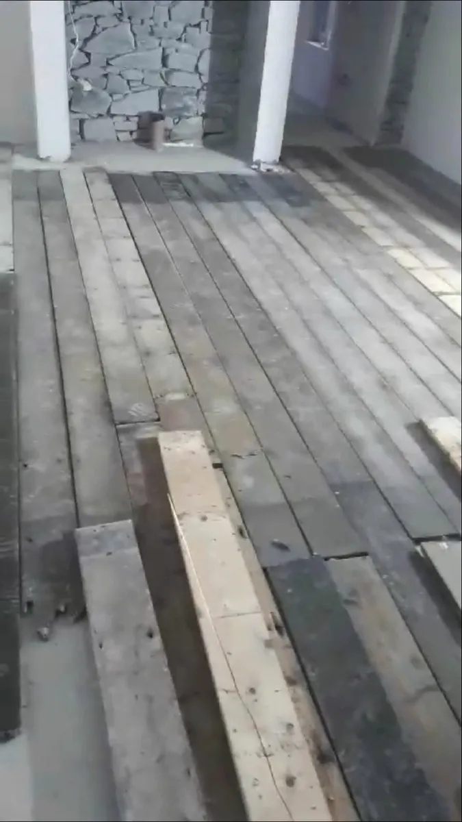 Reclaimed flooring - Image 3
