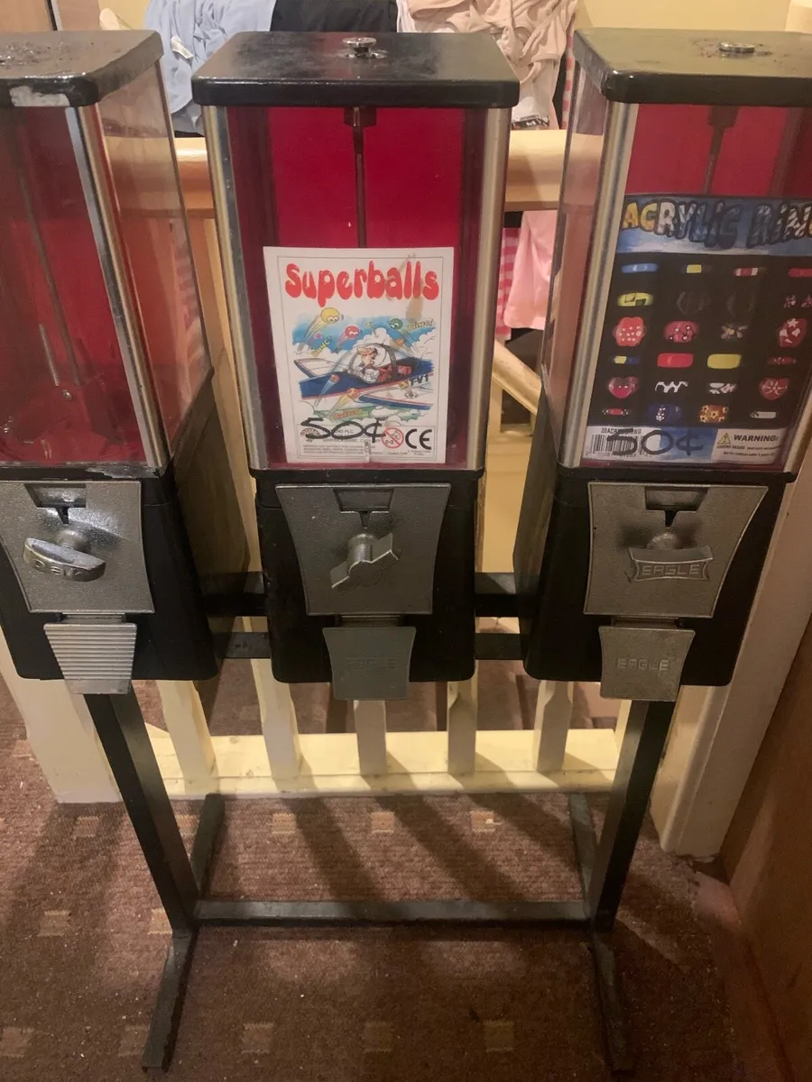 Coins machine working no keys - Image 1