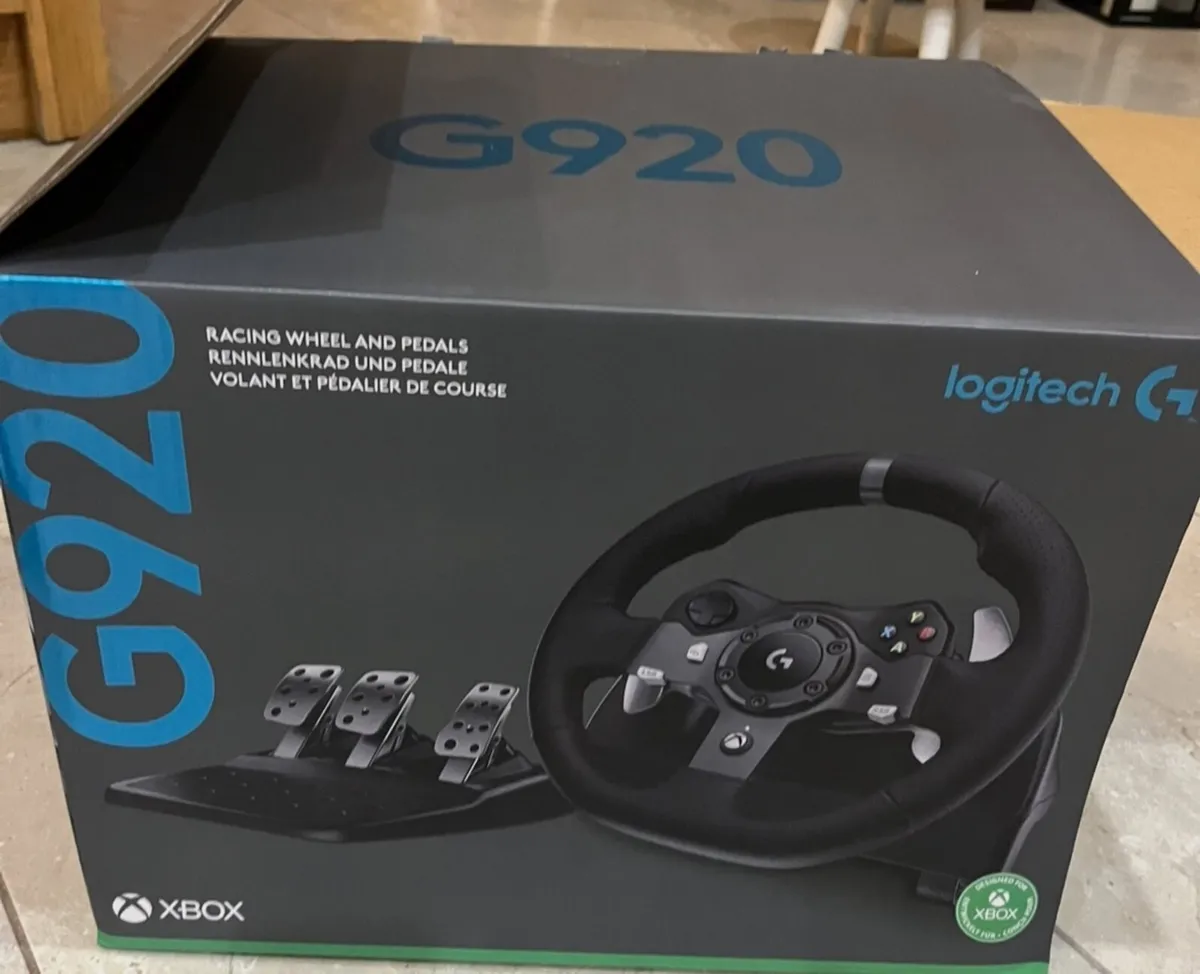 Xbox g920 racing wheel and gaming chair - Image 1