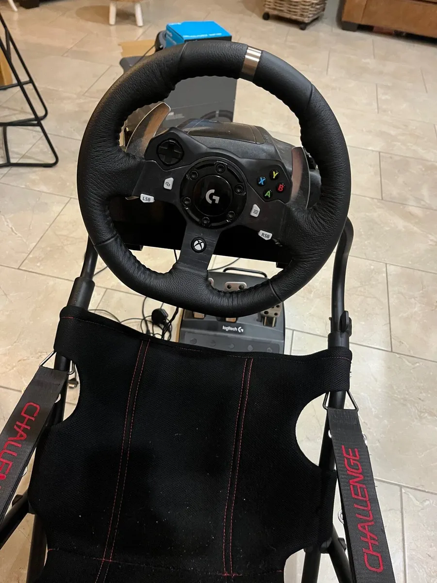 Xbox g920 racing wheel and gaming chair - Image 4