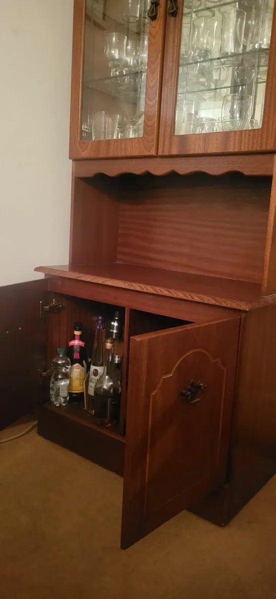 Cabinet - Image 2