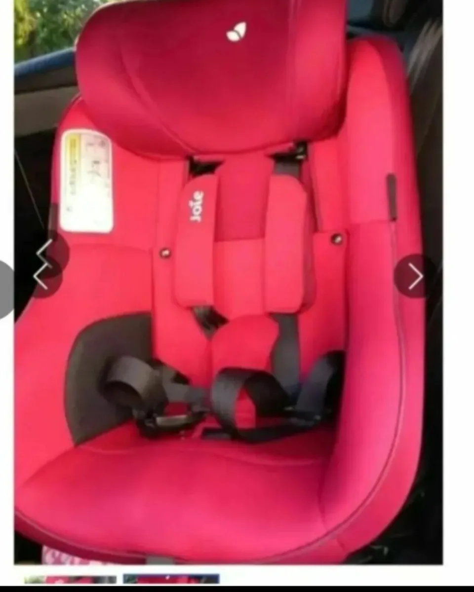 Joie swivel car seat - Image 2
