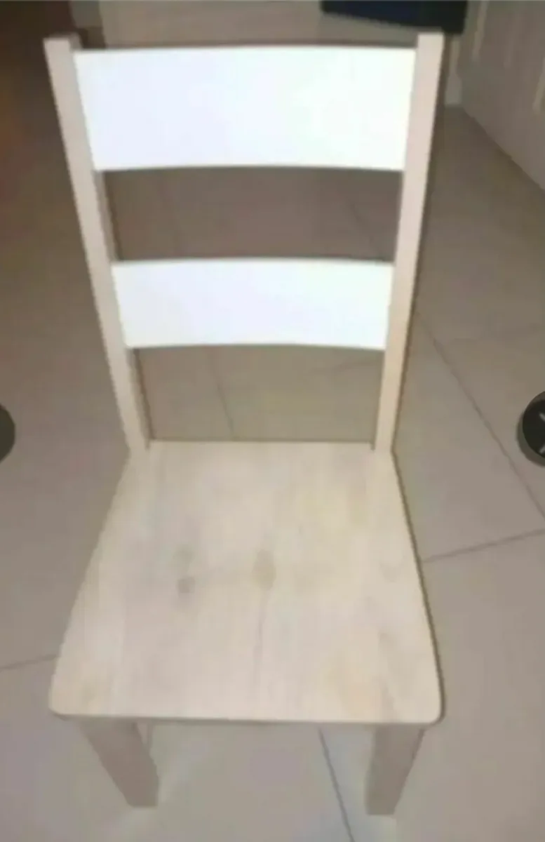 Kitchen table & 6 chairs - Image 1