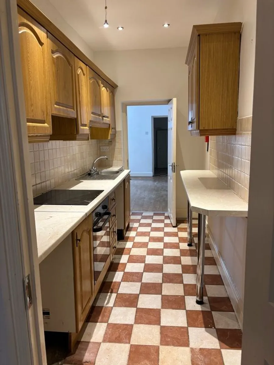 Kitchen - Image 2