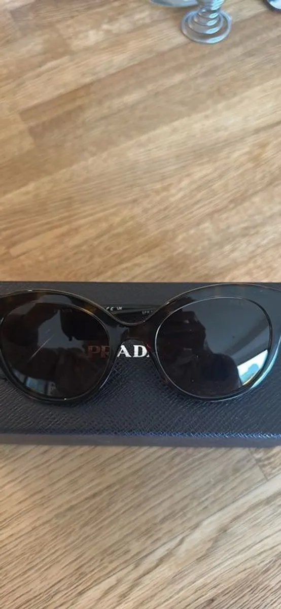 Prada ladies sunglasses - Image 3