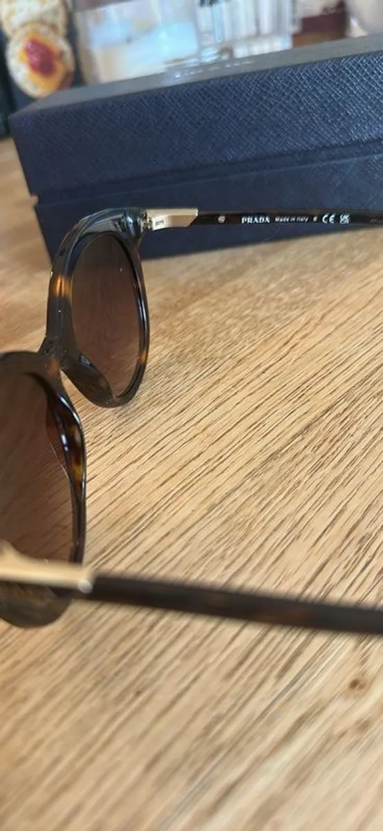 Prada ladies sunglasses - Image 4