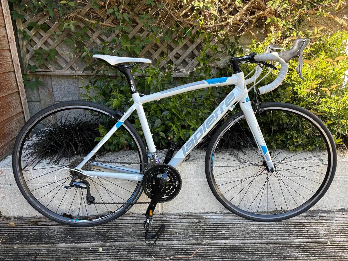 Ladies lapierre audacio  100 road bike size M - Image 3
