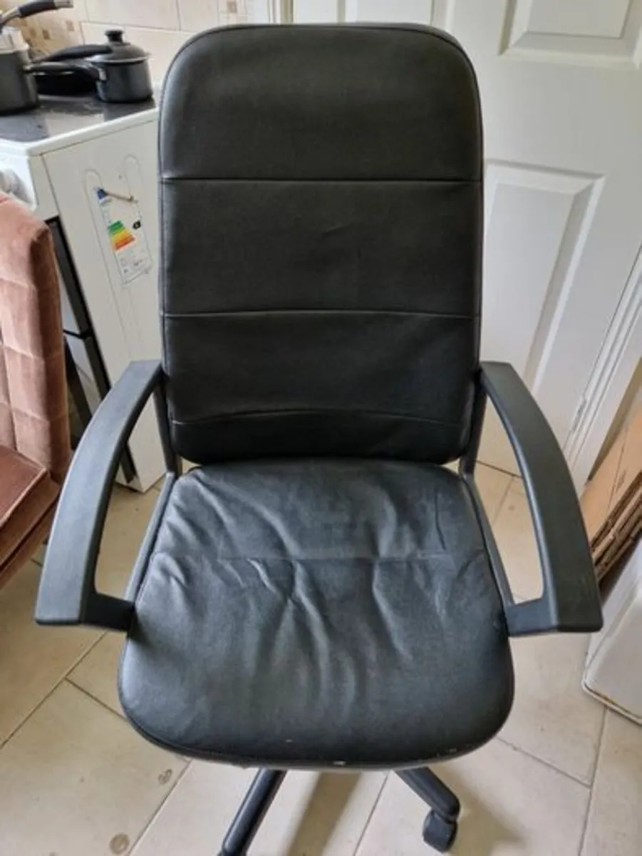 Office Chair in Great Condition - Image 1