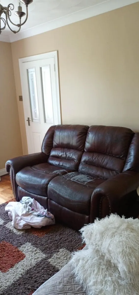 RECLINER SOFA LEATHER
