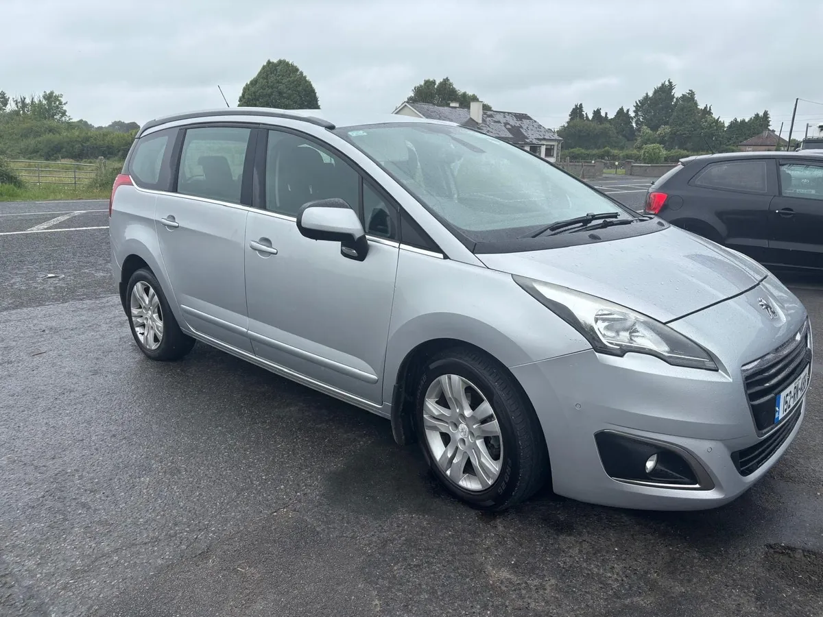 Peugeot 5008 - Image 1