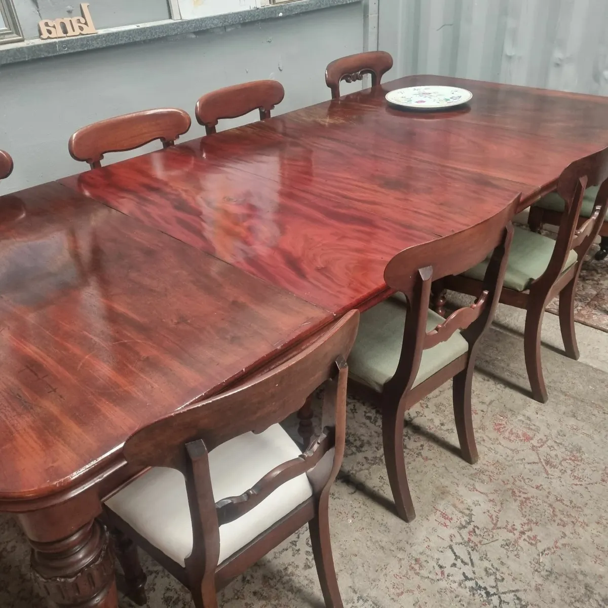 VICTORIAN DINING ROOM TABLE & EIGHT CHAIRS - Image 1