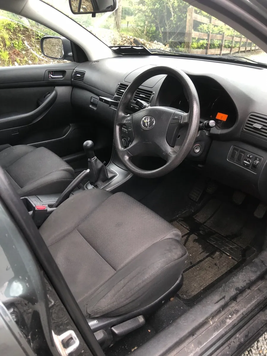 Toyota Avensis 2007 - Image 2