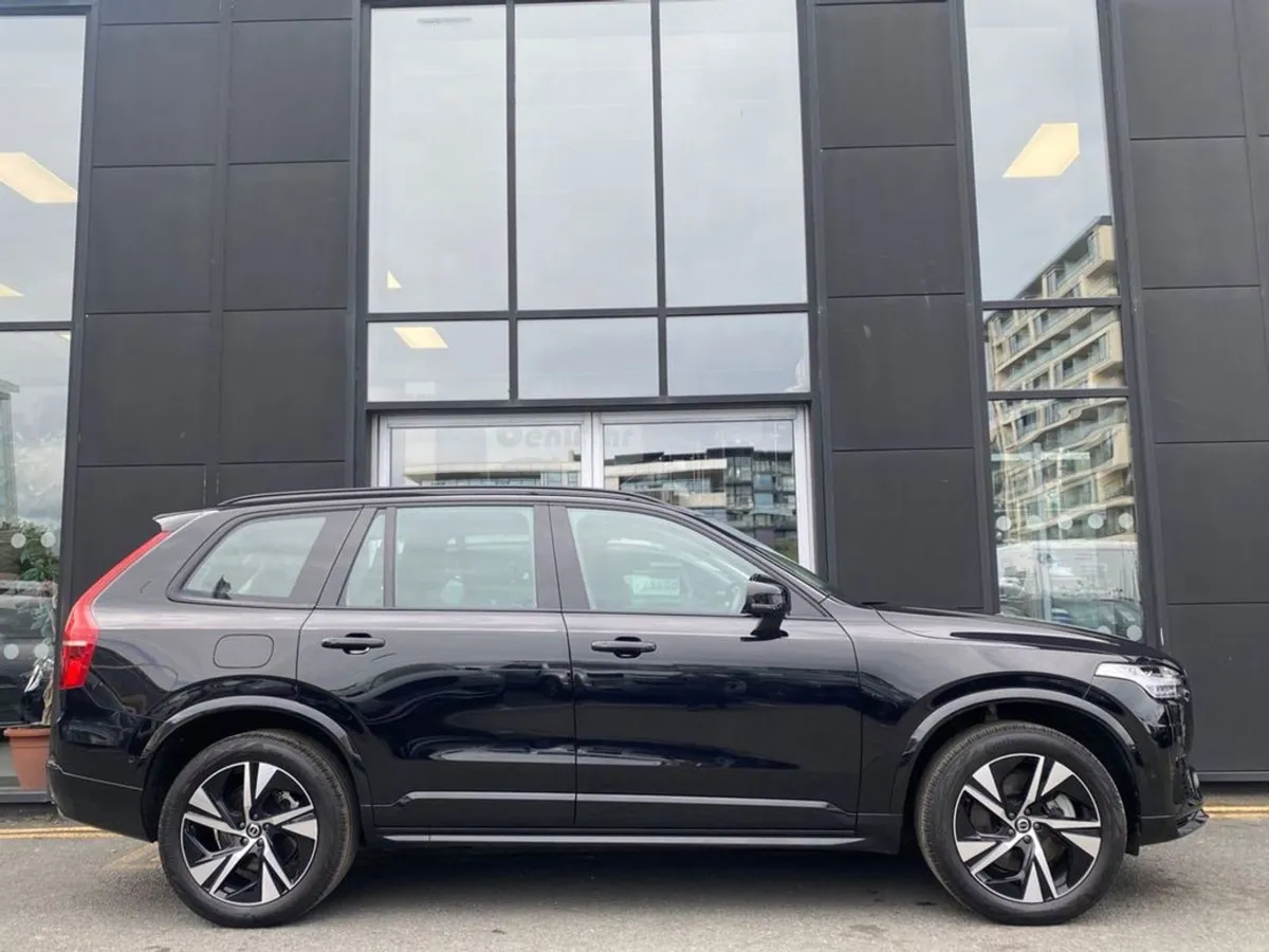 Volvo XC90 T8 Dark Plus Recharge AWD Auto (phev) - Image 4