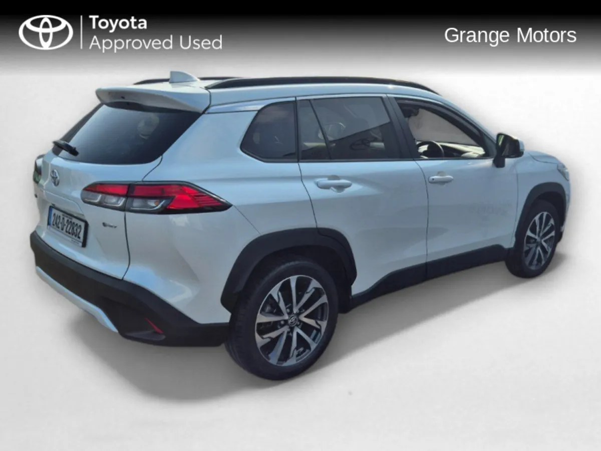 Toyota Corolla Cross 2.0 SOL 5DR**HIGH SPEC** - Image 3