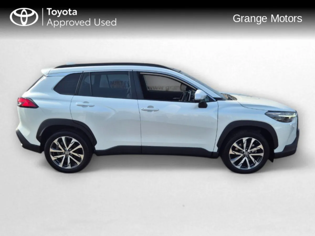 Toyota Corolla Cross 2.0 SOL 5DR**HIGH SPEC** - Image 4