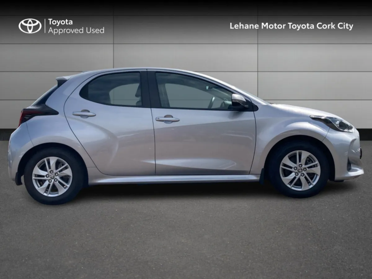 Toyota Yaris HYBRID LUNA 4DR AUTO - Image 3