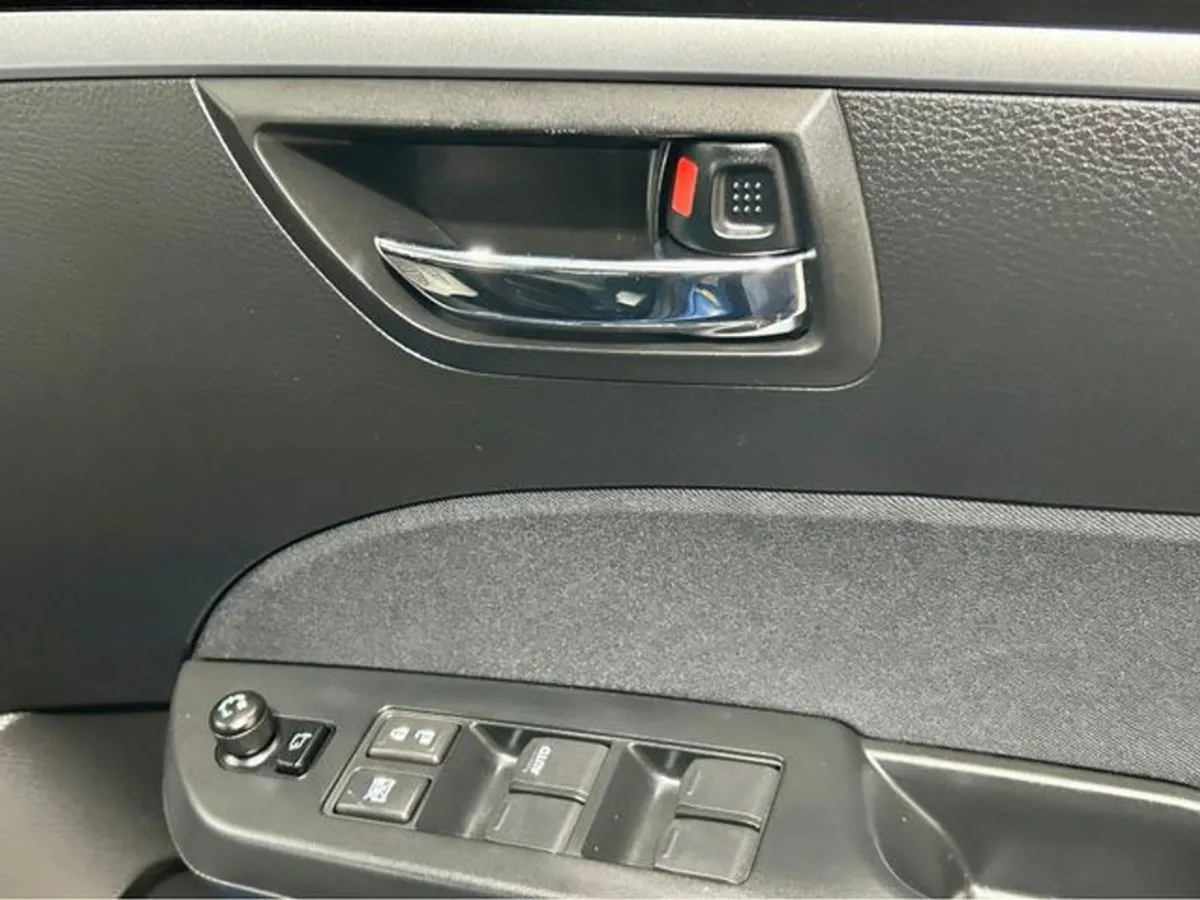 Suzuki Swift 1.2 RS - Image 2