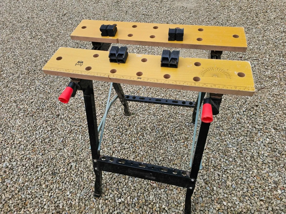 Folding Work bench B&D - Image 1