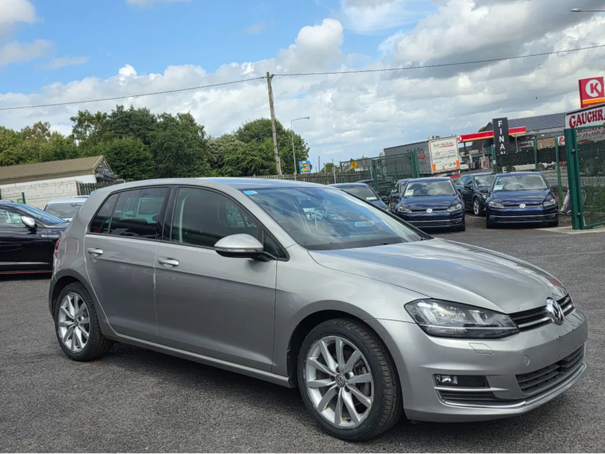 Volkswagen Golf 1.4 TSI HIGHLINE  -REVERSE CAMERA - Image 2