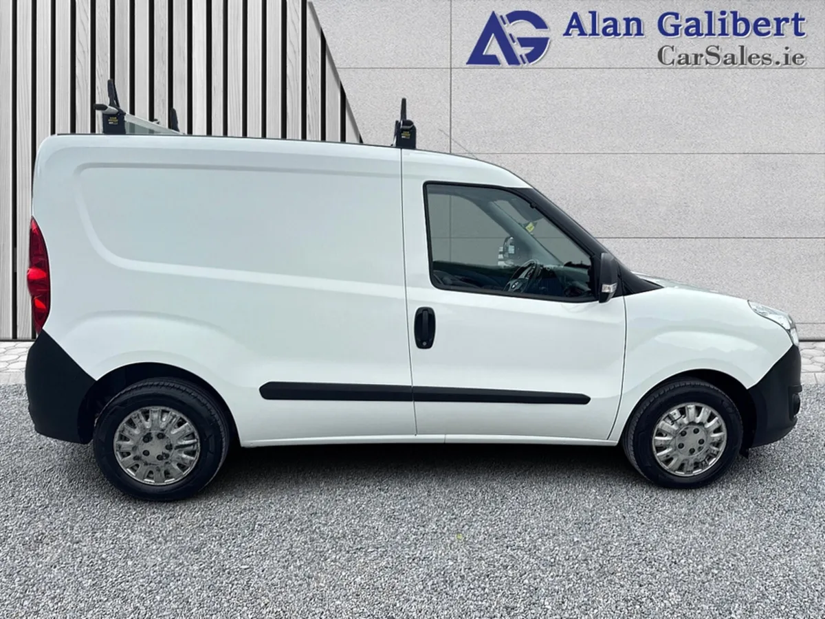 Opel Combo 2000 CDT1 16V - Image 3