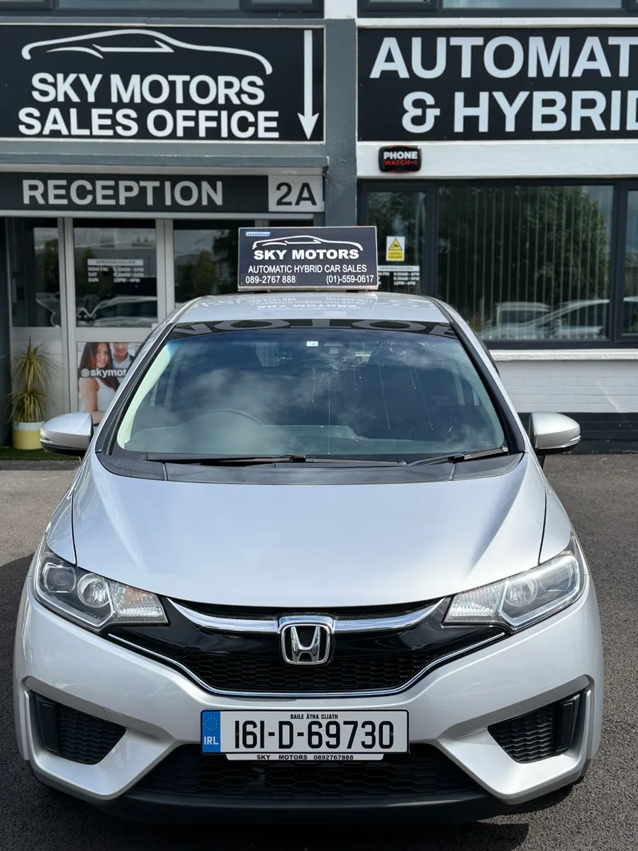 2016 Honda Jazz/Fit 1.5 Hybrid auto Top Specs - Image 2