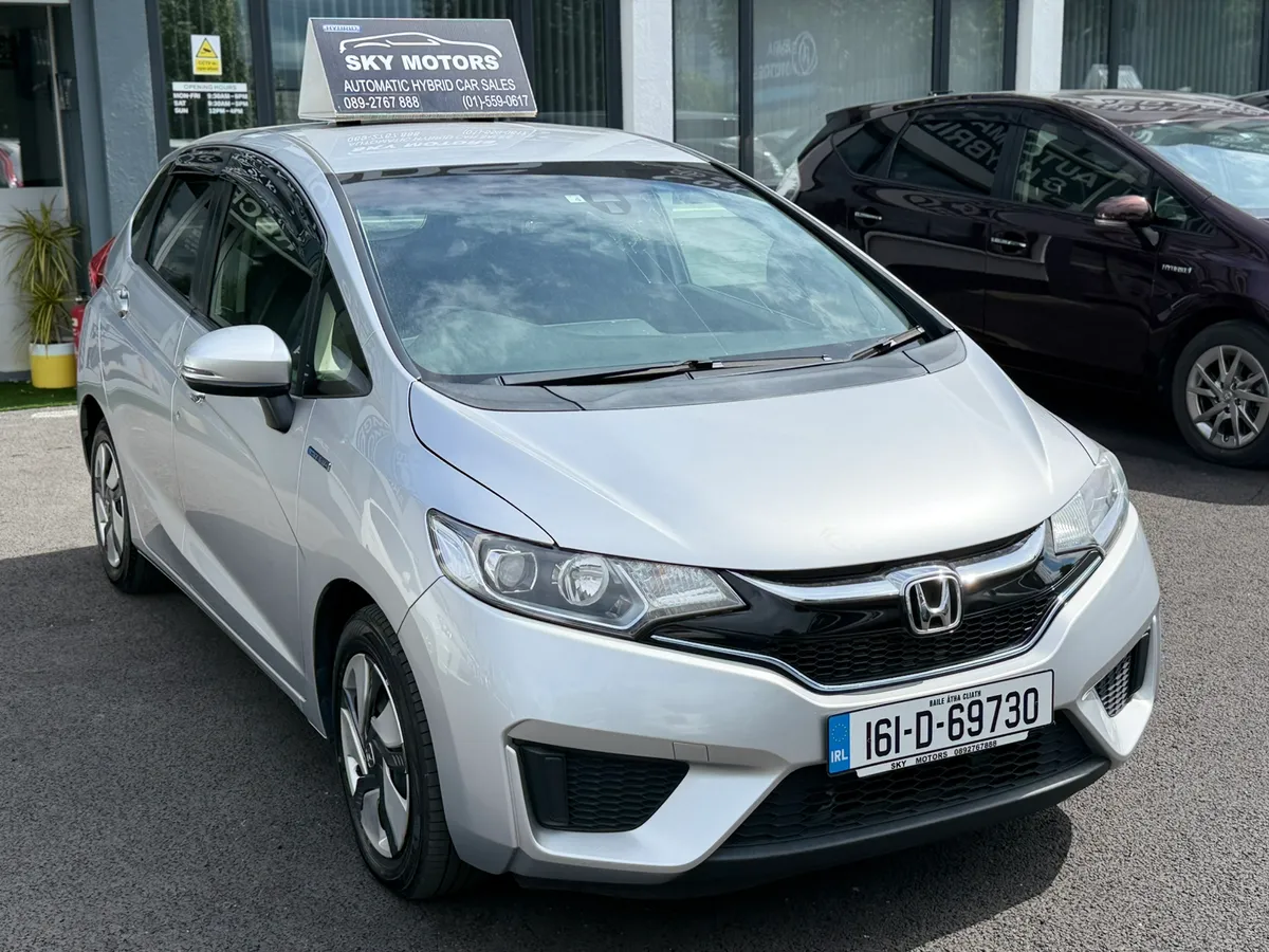 2016 Honda Jazz/Fit 1.5 Hybrid auto Top Specs - Image 4