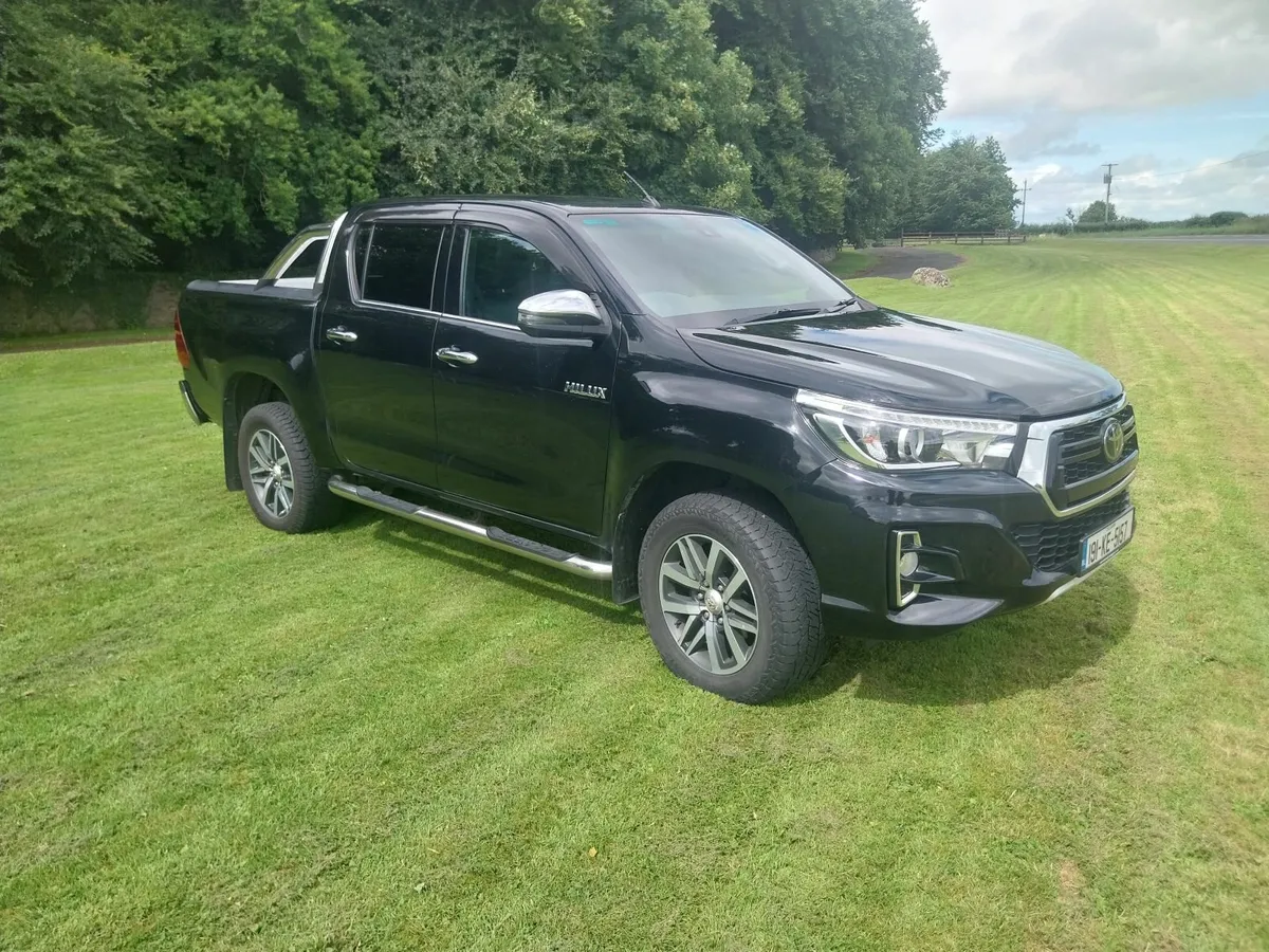 Toyota Hilux 2019 invincible x automatic - Image 2