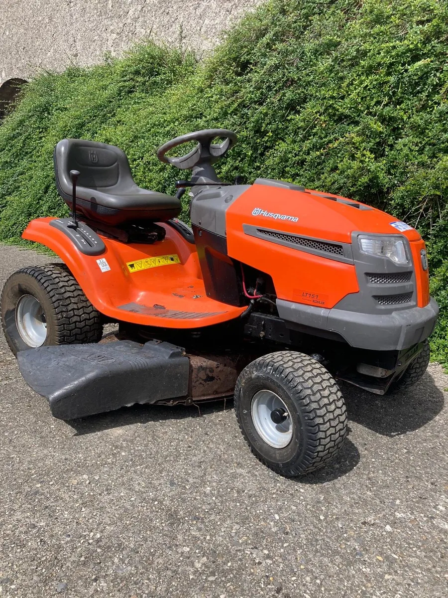 Ride on Lawn mower - Image 1