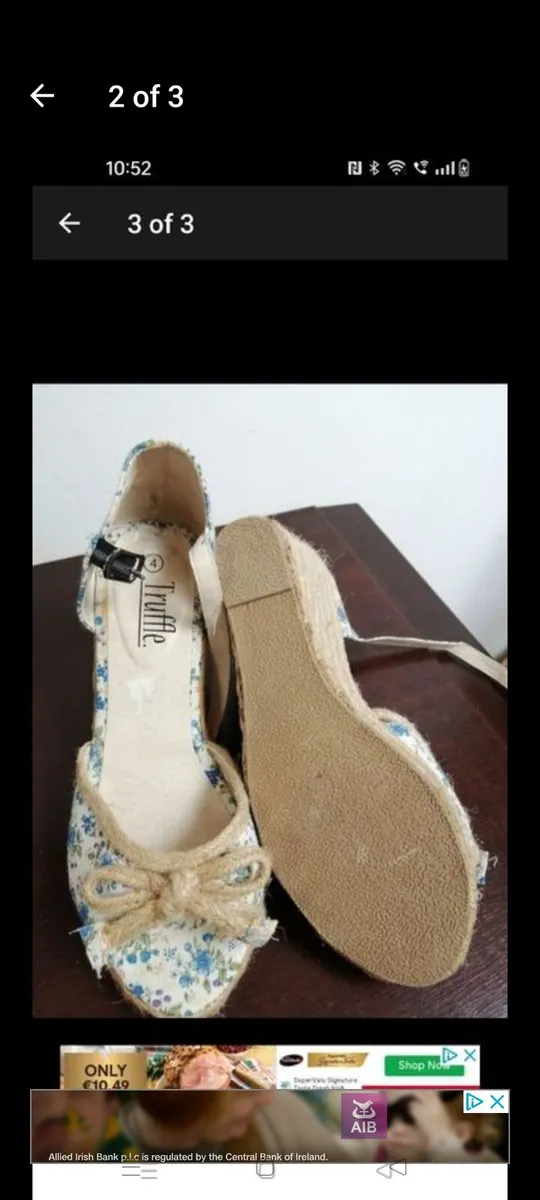 TRUFFLE wedge sandals with lovely blue flowers
Siz - Image 2