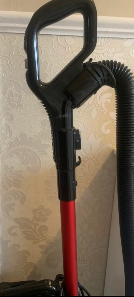 SHARK LIFTAWAY HOOVER - Image 3