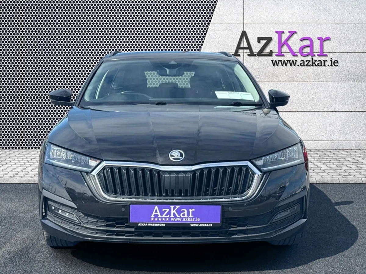 Skoda Octavia 2021 SE TECH AUTOMATIC ESTATE 1.4 TS - Image 2