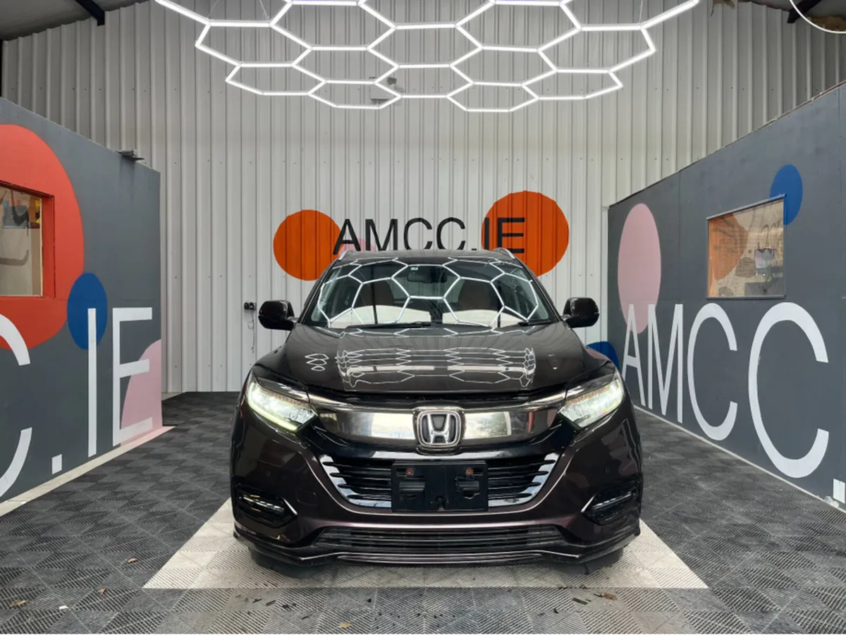 Honda Vezel 1.5 HYBRID / 57k KMs / HEATED SEATS , - Image 2